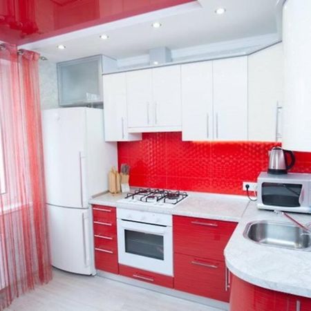 Тараскова 16, Люкс, Юзр Apartment Cherkasy Bagian luar foto